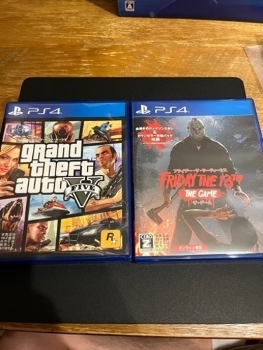 PS4 黒 本体 箱あり コントローラー3つ ソフト3本