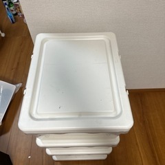 3段ボックスの画像
