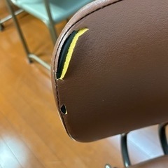 オフィス用のイスの画像