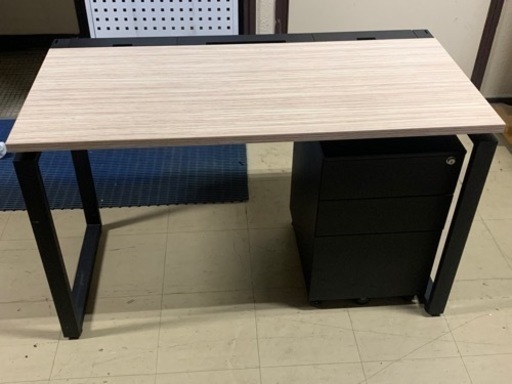 K事務机1200✖️600 （126）【中古品】