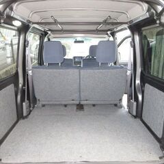 サンバーバン　Ｓ３３１Ｂ　Ｈ２６年式　ターボ付き　５速ＭＴ　４ＷＤ　車検なしの画像
