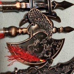 三国志の武器のミニレプリカ　舞台、装飾に！の画像