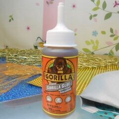 新品未使用　4.000円沖縄三線用　チーガ創りナイロン生地接着に最適のGorilla接着剤　118mgの画像