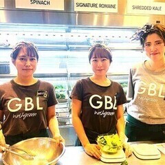 話題のサラダ専門店！賄いで健康に！オシャレ＆シフト自由★高校生同...