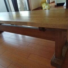 木のベンチの画像