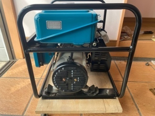 SUZUKI 発電機 SV2300H　美品