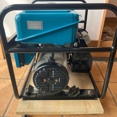 SUZUKI 発電機 SV2300H　美品の画像