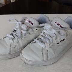 Reebokスニーカー　22.5cm