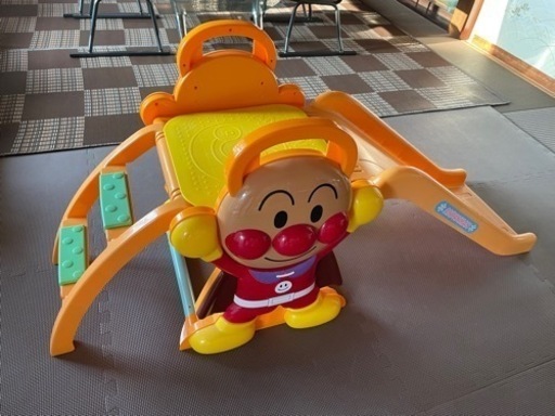 アンパンマン　滑り台　ピッピッ