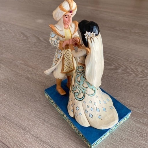 完売商品プリンセス 木彫り調ジャスミンとアラジンの結婚式ディズニートラディション