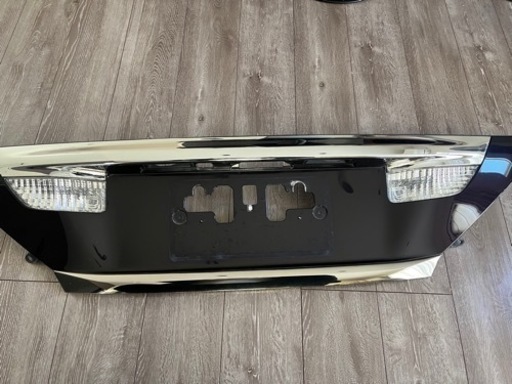 20前期ヴェルファイア　リアガーニッシュ