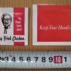 レア1976年頃★KFCケンタッキー・フライド・チキンのおしぼり(右の一個)◆非売品☆カーネルサンダース★当時物(未使用)ノベルティグッズの画像