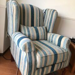 ローラアシュレイの１人用ソファ、あげます。の画像
