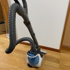 三菱紙パック式掃除機の画像