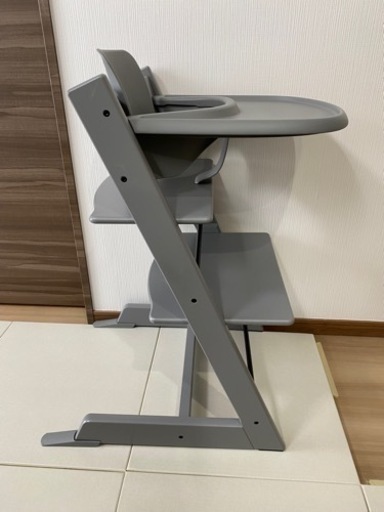 ストッケハイチェア《トレイ&ベビーセット付き3点セット‼️》