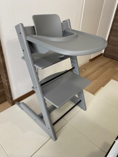 ストッケハイチェア《トレイ&ベビーセット付き3点セット‼️》