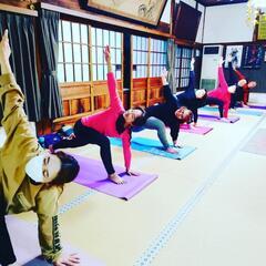 戸田のお寺でヨガの画像