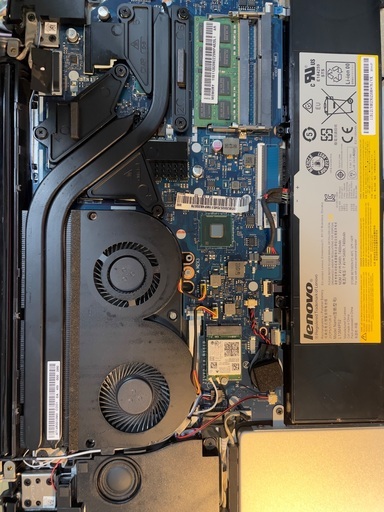 Gaming PC Lenovo Y50　外付BD/DVDドライブ付