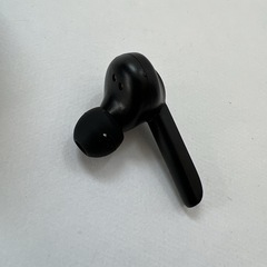 イヤホン 新品未使用品 訳あり品 黒 ペアリング Bluetoothの画像