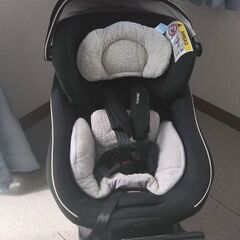 チャイルドシートcombi　回転式　新生児〜４歳くらい