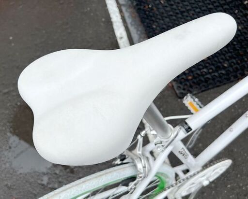 クロスバイク 27インチ 700×28C 28-622 21Technology ホワイト/グリーンリム 6段変速 自転車 21テクノ
