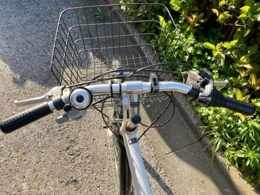 自転車 スポーツタイプ 中古品 白 6段階ギア変速 2019年