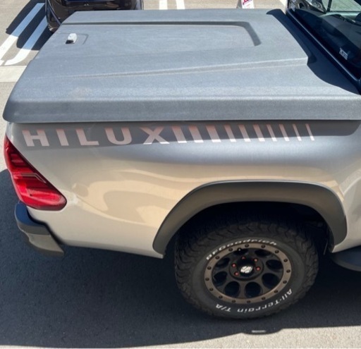 【取引中】ハイラックス GUN125型 荷台ハードトノカバー純正