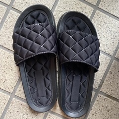 黒サンダル