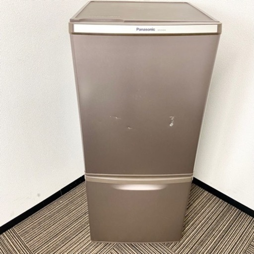 激安‼️まだまだ使えます 17年製 138L Panasonic2ドア冷蔵庫NR-B149W-T?