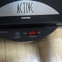 東芝ズボンプレッサーの画像