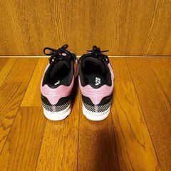 ニューバランス ランニングシューズの画像