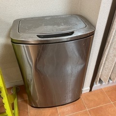 コストコ　ゴミ箱の画像