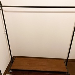 【取引決定しました】スチールハンガーラック　売ります