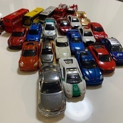 トミカ　まとめ売り　24台！