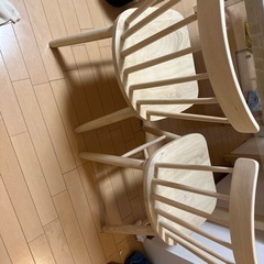 ダイニングテーブルの画像