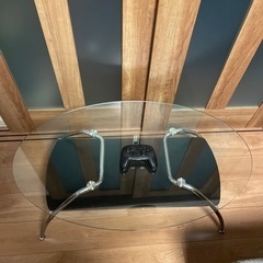 ガラス製リビング用ローテーブル差し上げます。の画像
