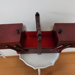 値下げしました！レトロ裁縫箱・内側フェルト張・の画像