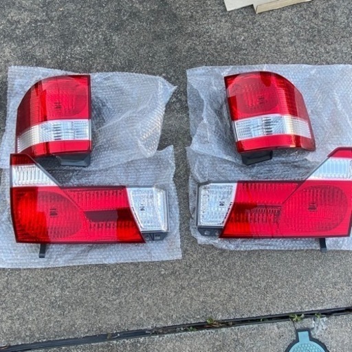 アルファード 純正テールレンズ 10系