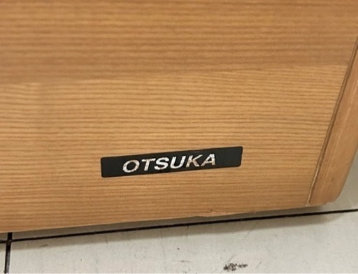 ダブルベッドフレーム　引き出し収納、移動できるキャスター付き　OTSUKA