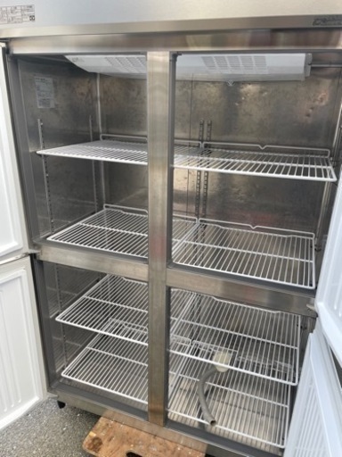 ■中古品 フクシマガリレイ 業務用冷凍庫 4枚扉 2022年 GRN-124FM 100V 839L 動作問題なし①■