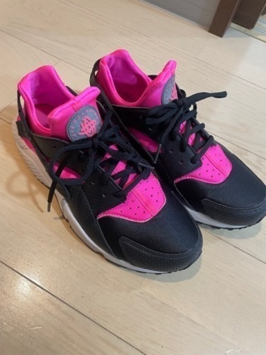 現在取引中※美品　NIKE AIR HUARACHE ナイキ　エアハラチ