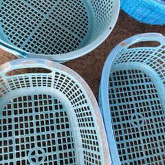 ☆無料☆地元のみ発送不可☆丸カゴ　楕円かご　水切り　仕分け　等に☆７個セット☆の画像