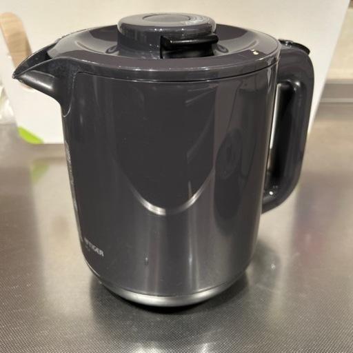 【値下げ】蒸気レス電気ケトル沸く子　PCJ-A10 容量1,000ml
