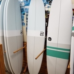 美品🏄‍♂️サーフボード 6’10 フィン・リーシュセット CROSS GEAR2の画像