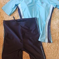 美品・女児ラッシュガード130cm