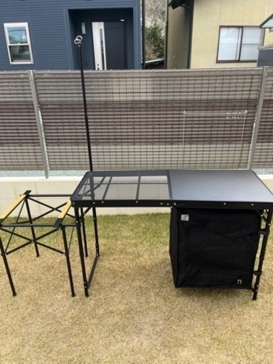 キャンプ　テーブル