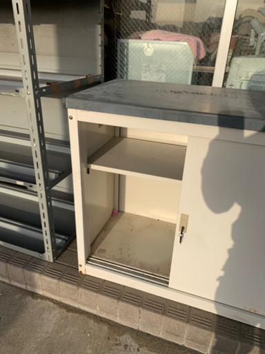 小型　物置　鍵付き