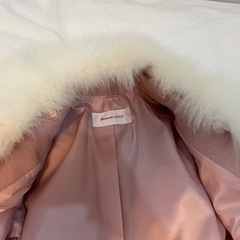 SOUP女性用ファー付きコートの画像