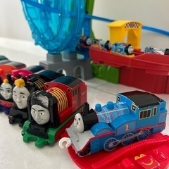 トーマス　おもちゃ　セット　ハッピーセット　フィッシャープライスの画像