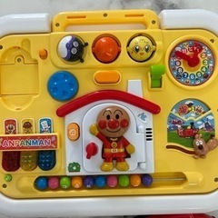 アンパンマンと動く車とハンドルのおもちゃ、3点セット男の子知育の画像